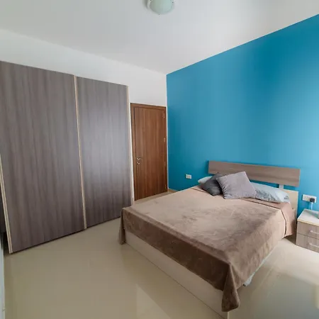 Windgate Flat 3 *