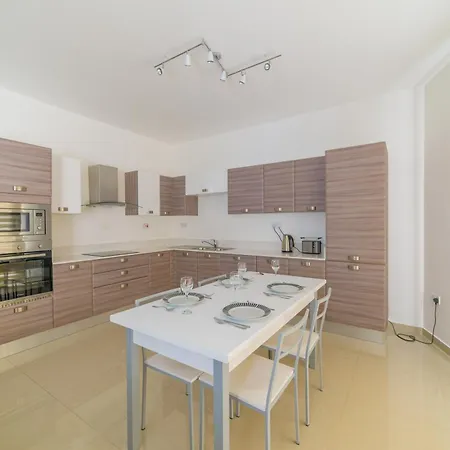 Windgate Flat 3